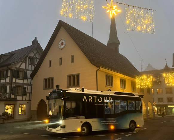 Der autonome Bus Artour in Arbon. Abendfahrt beim Käppeli.