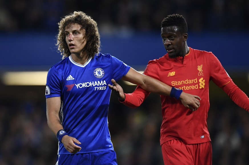 Britain Football Soccer - Chelsea v Liverpool - Premier League - Stamford Bridge - 16/9/16
Chelsea&#039;s David Luiz and Liverpool&#039;s Divock Origi 
Reuters / Dylan Martinez
Livepic
EDITORIAL U ...