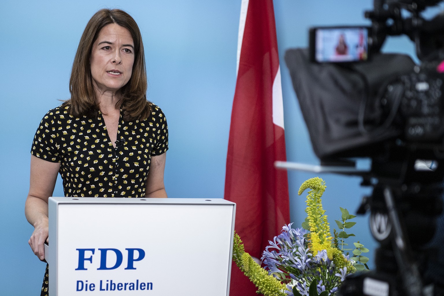 Verabschiedet sich zumindest teilweise aus dem Rampenlicht: Die abtretende FDP-Präsidentin Petra Gössi. 