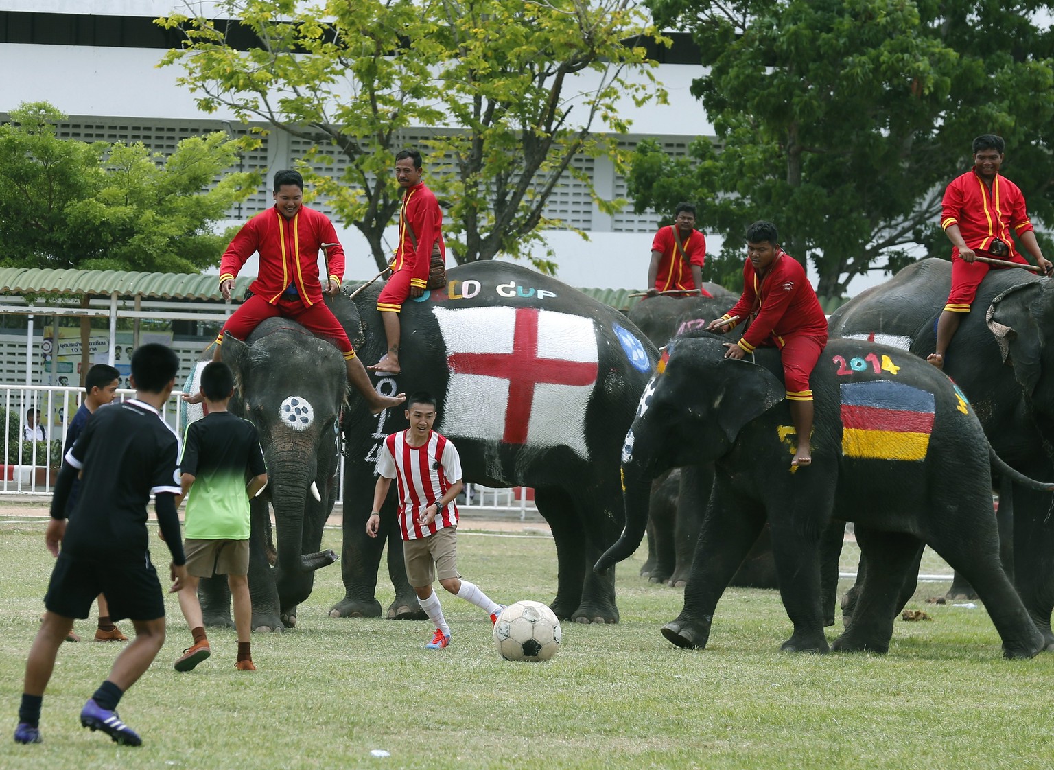 Jö, die Deutschen sind ja herzig klein.