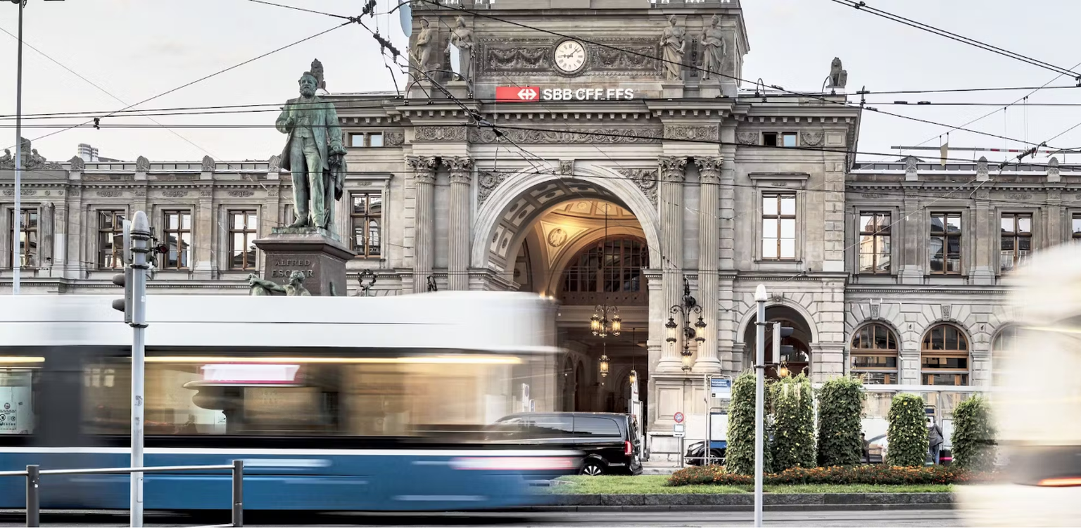 Der Hauptbahnhof Zürich führt die Rangliste an.