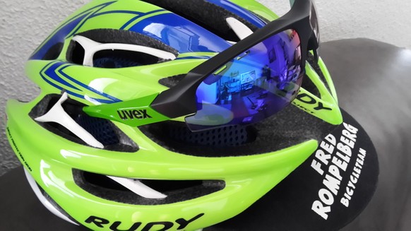Zwei Räder, eine Liebe
Radsport ist toller Sport !