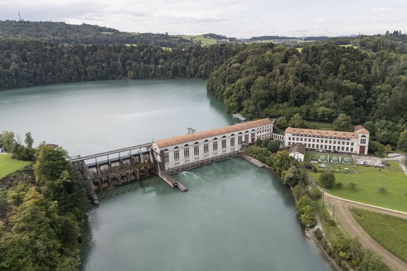 KEYPIX - Bick auf das Wasserkraftwerk Muehleberg, am Donnerstag, 4. September 2025 in Muehleberg. Das 1920 in Betrieb genommene Wasserkraftwerk Muehleberg wird von ihrer Besitzerin BKW f�r rund 113 Mi ...