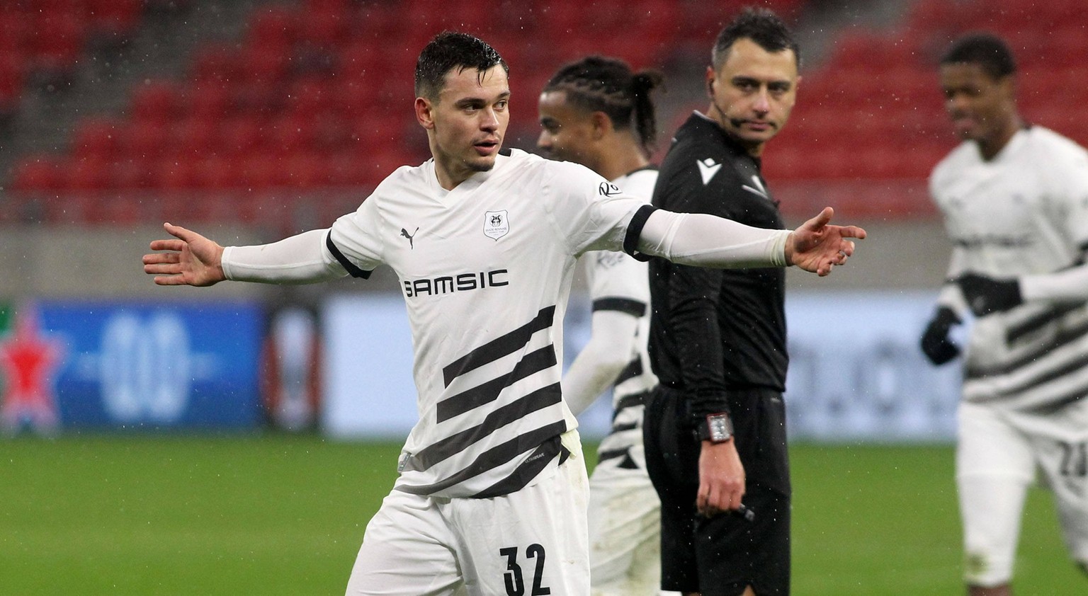 Fabian Rieder FC Stade Rennais celebrate third scored goal duirng match FOOTBALL : Maccabi Haifa Vs Stade Rennais - Ligue Europa - 30/11/2023 AleksandarDjorovic/Panoramic PUBLICATIONxNOTxINxFRAxBEL