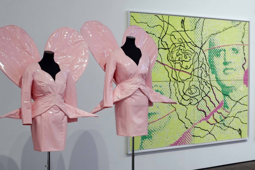 EVA &amp; ADELE - LAMOUR DU RISQUE, Ausstellung im me Collectors Room in Berlin, Aktionskuenstlerin, Berlin Deutschland, Germany *** Eva Adele LAMOUR you RISQUE, Exhibition at ME Collectors Room in Be ...