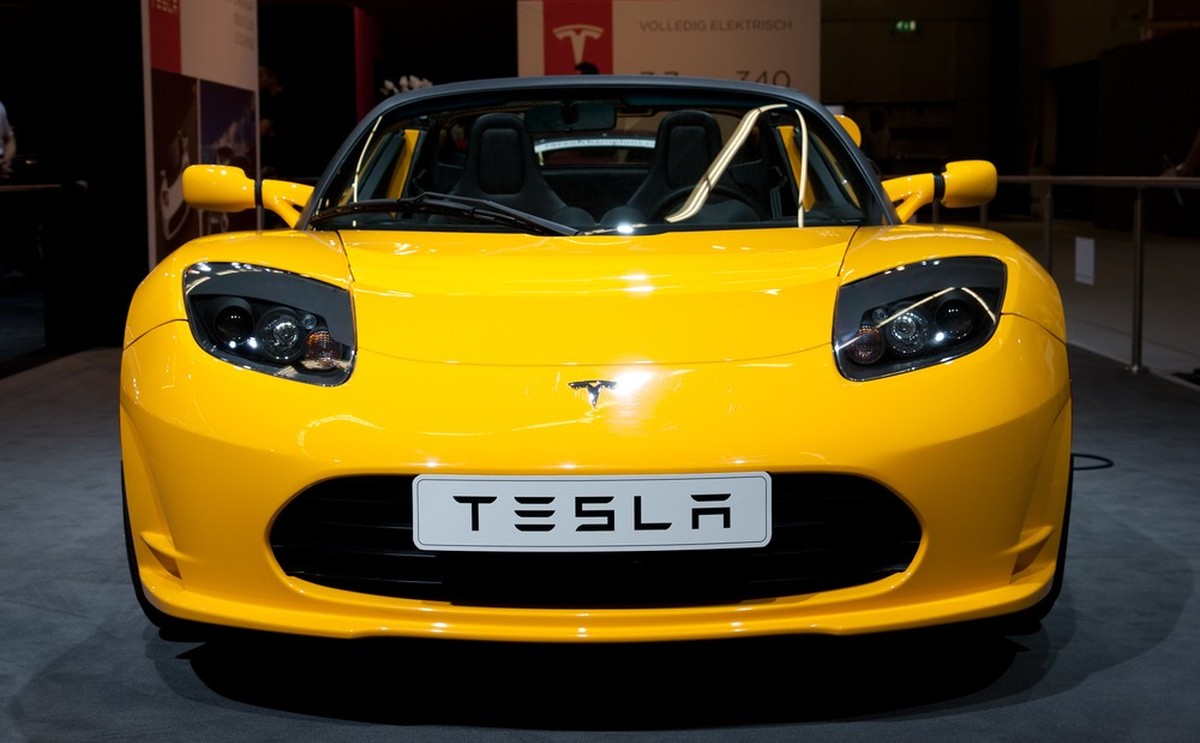 Der erste Roadster von 2008 war das erste Serienfahrzeug von Tesla.