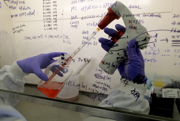 Nur 54 Prozent der Schweizerinnen und Schweizer würden sich gegen das Coronavirus impfen lassen.