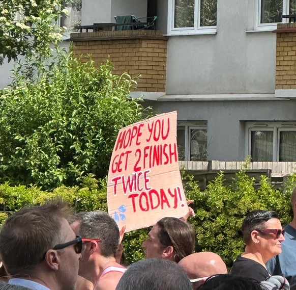 Die lustigsten Plakate am London Marathon
https://www.reddit.com/r/london/