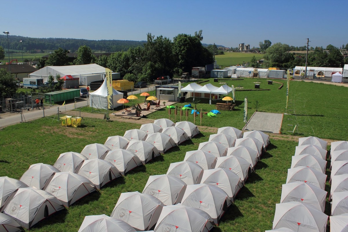 Luftaufnahmen des &amp;quot;WENGER BASE CAMPS&amp;quot; am 13. Juni 2013 am Eidgenoessischen Turnfest in Biel. Das WENGER Unternehmen wurde 1893 im Kanton Jura gegruendet und feiert in diesem Jahr sei ...