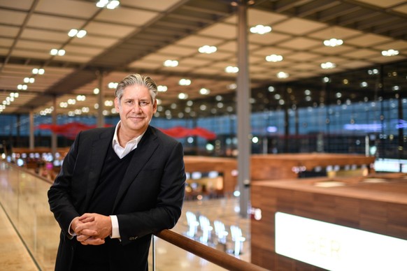 Der Chef der Fluglinie Easyjet Johan Lundgren am 31. Oktober 2020 auf den neu eröffneten Flughafen BER Berlin Brandenburg. Foto: Reto klar / Funke Foto Services