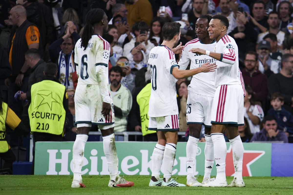 Real Madrid v RB Leipzig - UEFA Champions League 2026 27 October 21, 2026, Santiago Bernabeu stadium, Madrid, Spain: Yan Diomande of Real Madrid celebrates his goal with his teammates during UEFA Cham ...