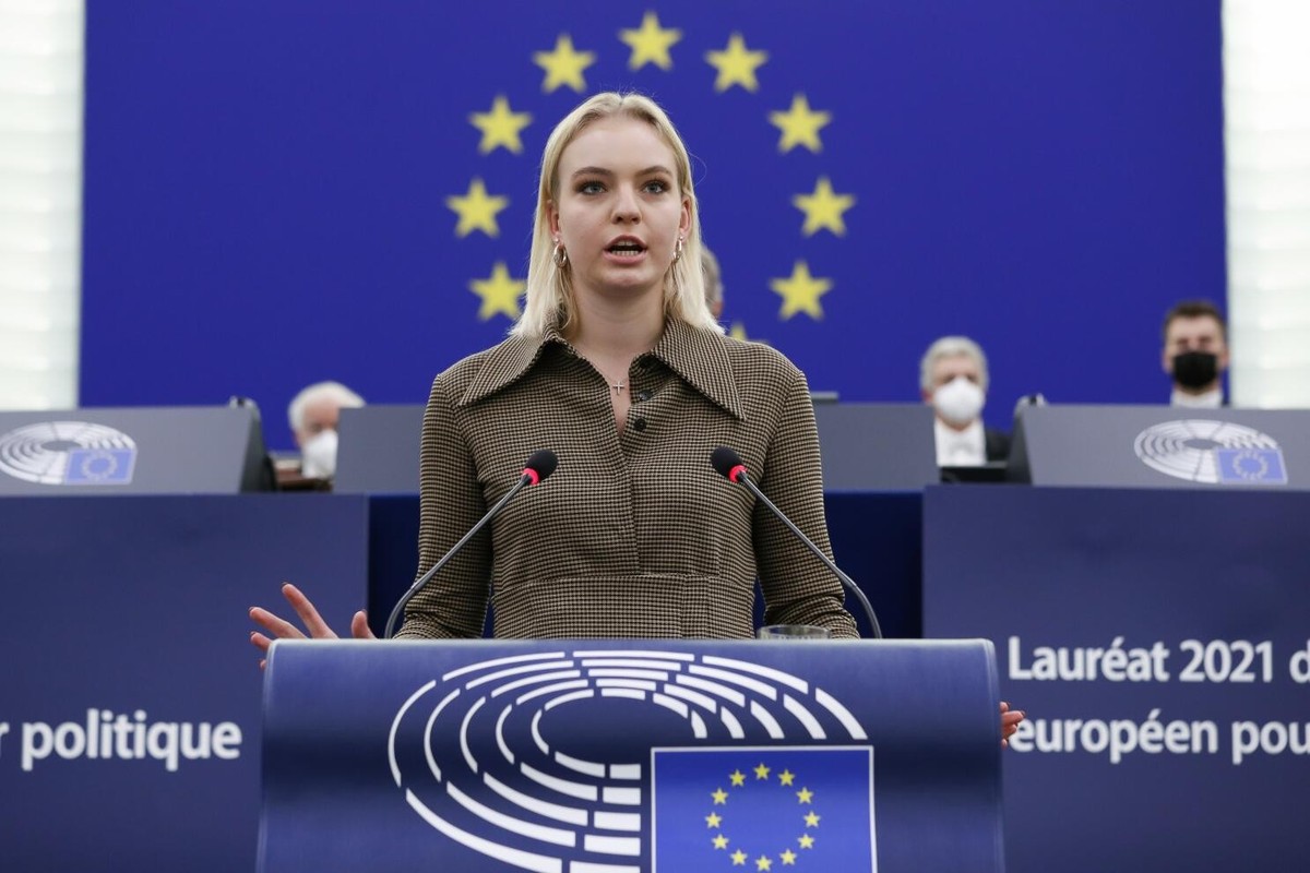 Daria Navalnaya, the daughter of jailed Russian opposition leader Alexei Navalny, delivers a speech during the Award of the Sakharov Prize ceremony at the European Parliament in Strasbourg, eastern Fr ...