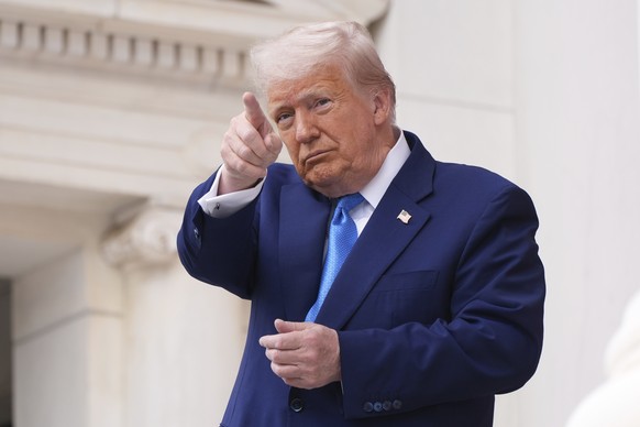 President Donald Trump speaks during the 157th National Memorial Day Observance at Arlington National Cemetery, Monday, May 26, 2025, in Arlington, Va. (AP Photo/Jacquelyn Martin)
Donald Trump