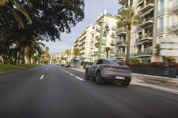 Porsche Macan 4 Electric