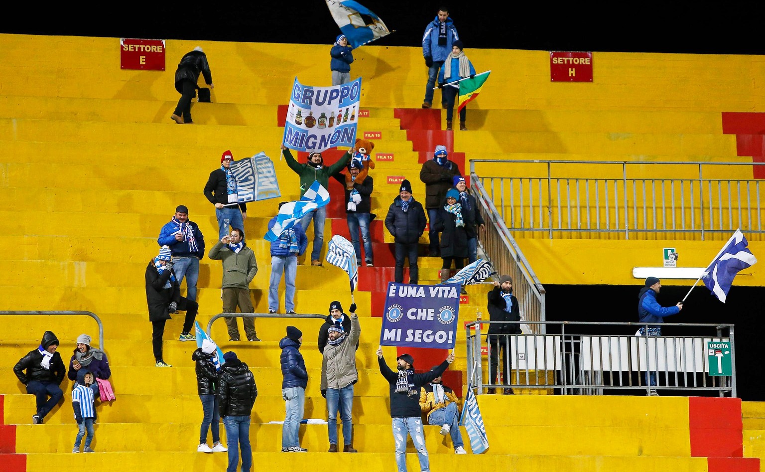 epa06395883 SPAL Ferrara fans cheer during the Italian Serie A soccer match between Benevento Calcio and SPAL Ferrara at Ciro Vigorito stadium in Benevento, Italy, 17 December 2017. EPA/MARIO TADDEO