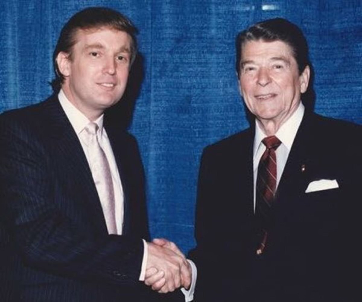 Undatiertes Bild von Donald Trump (links) mit Ronald Reagan. Beide waren zuerst Demokraten, bevor sie Republikaner wurden.
