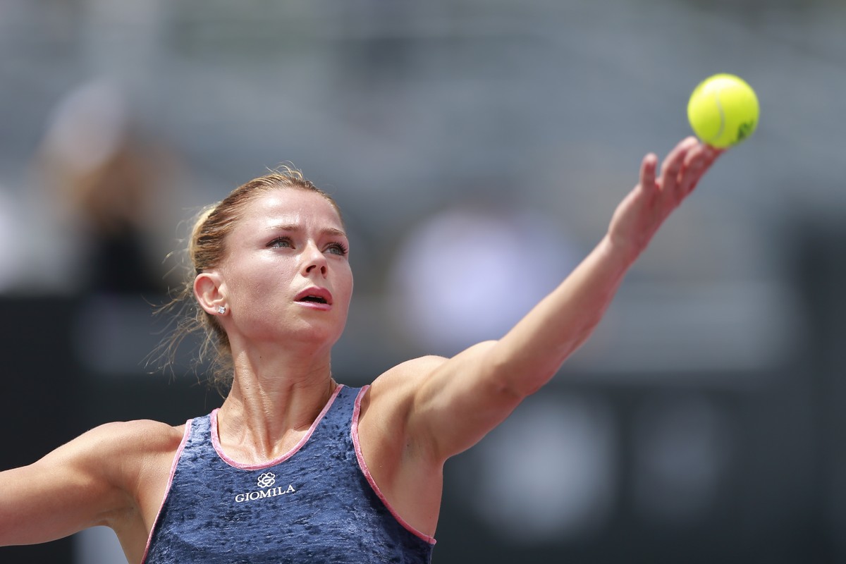 epa10870567 Camila Giorgi of Italy in action against Cristina Bucsa of Spain during a match of the Guadalajara Open WTA 1000, in Guadalajara, Jalisco, Mexico, 19 September 2023. EPA/Francisco Guasco