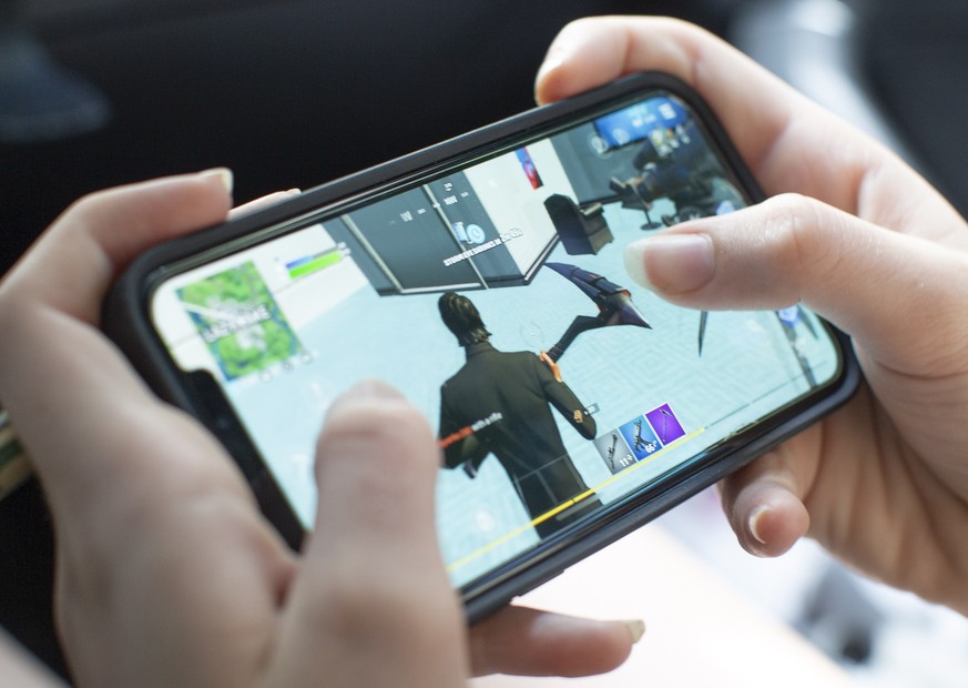 Im «Fortnite»-Streit um Apples App Store sollen doch keine Geschworenen entscheiden