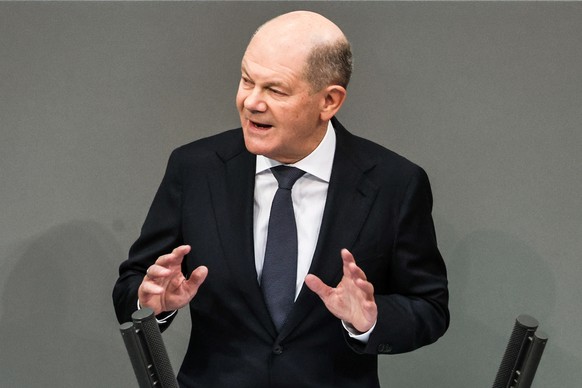epa11887478 German Chancellor Olaf Scholz delivers a speech at the meeting of the German Bundestag in Berlin, Germany, 11 February 2025. EPA/FILIP SINGER