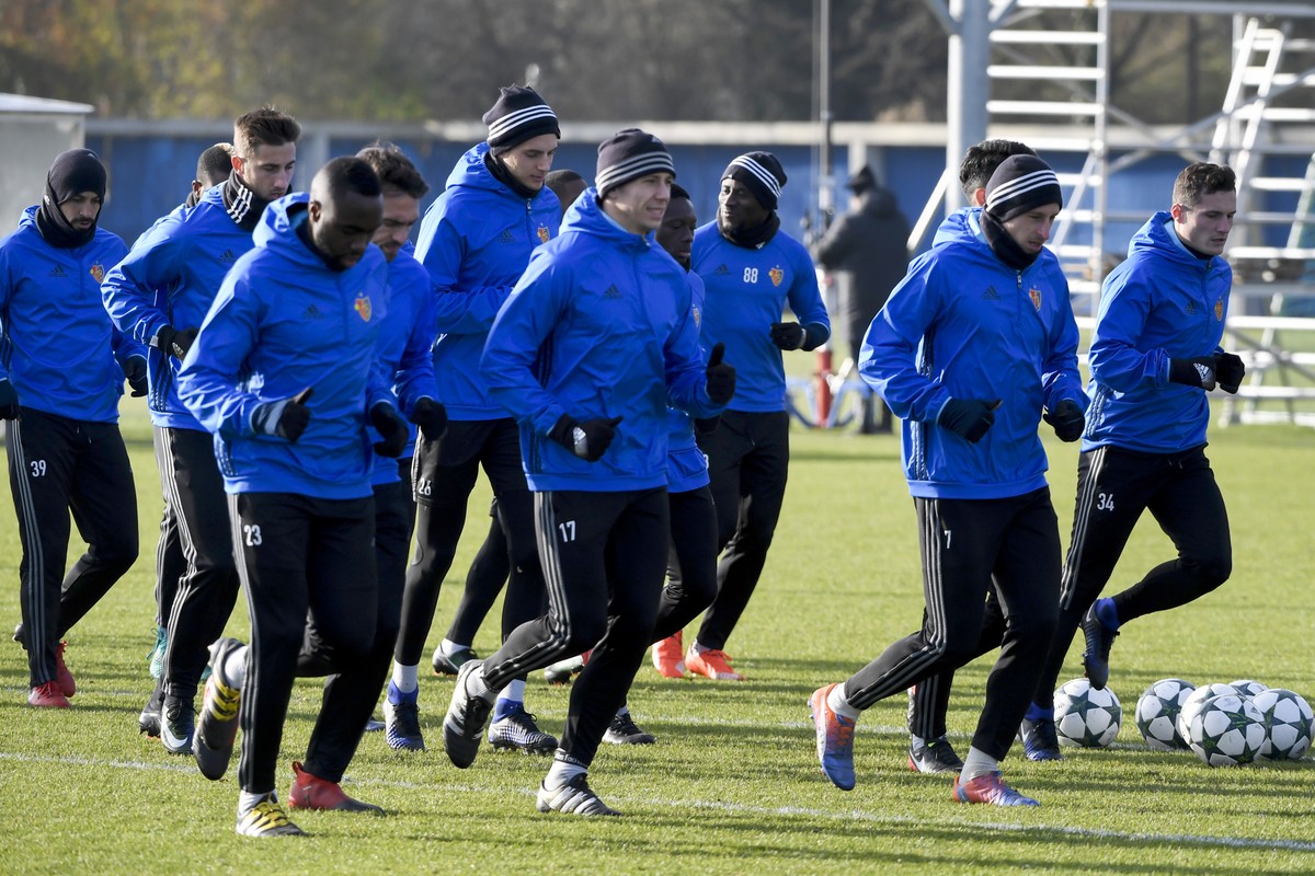 Switzerland's FC Basel 1893 during a training session in the St. Jakob-Park training area in Basel, Switzerland, on Monday, December 5, 2016. Switzerland's FC Basel 1893 is scheduled to play ...