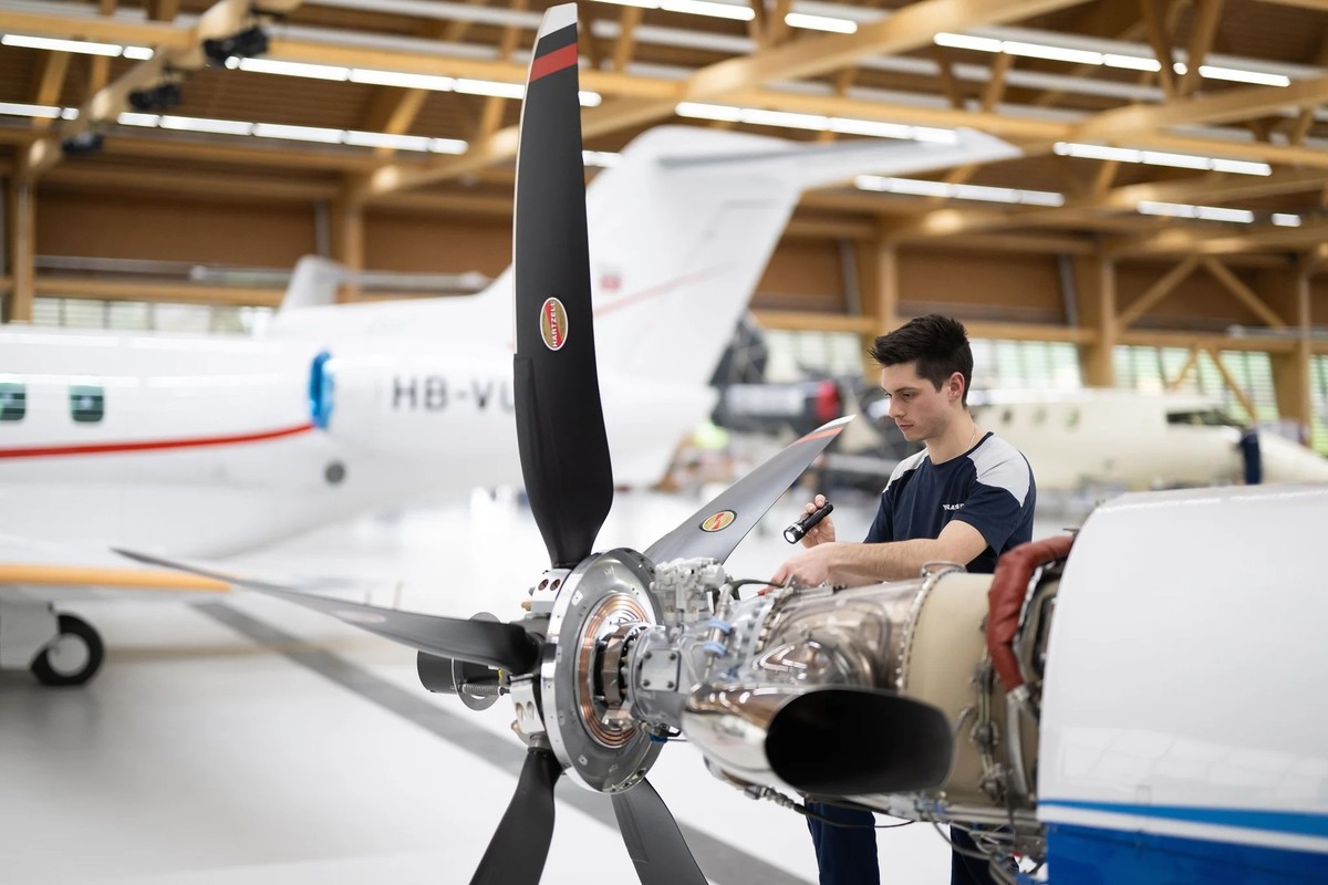 Blick in die Produktion von Pilatus in Stans NW.