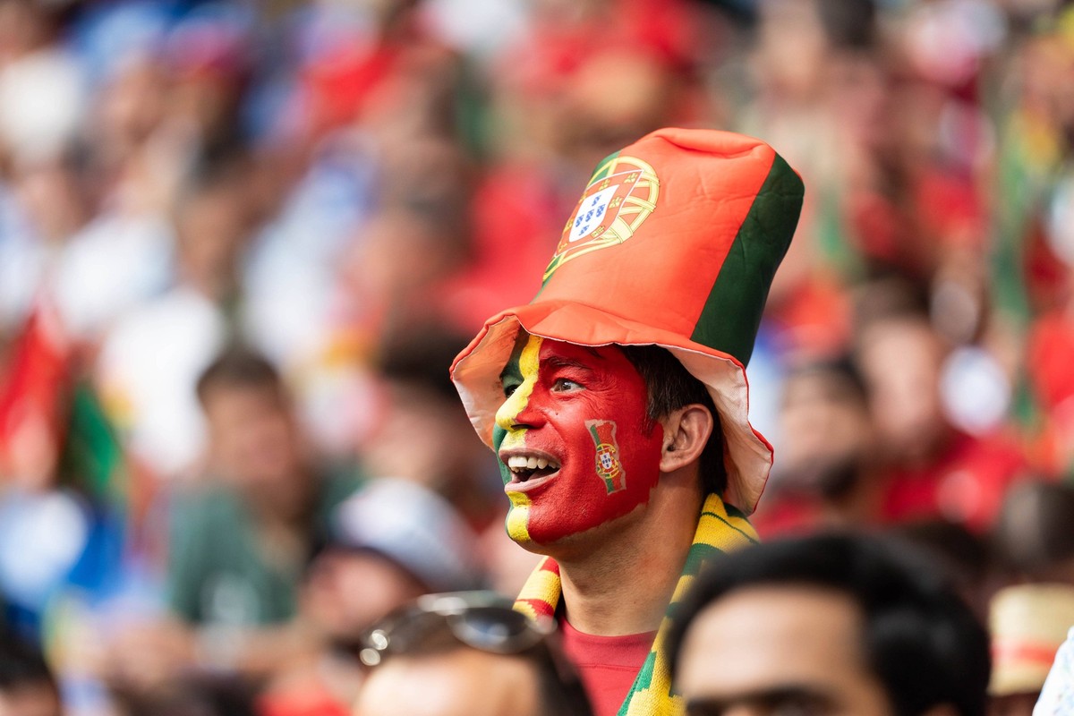 GER, Euro 2024, Group F, Georgien GEO vs Portugal PRT / 26.06.2024, Veltins Arena Arena AufSchalke, Gelsenkirchen, GER, Euro 2024, Group F, Georgien GEO vs Portugal PRT Im Bild: geschminkter Fan von P ...