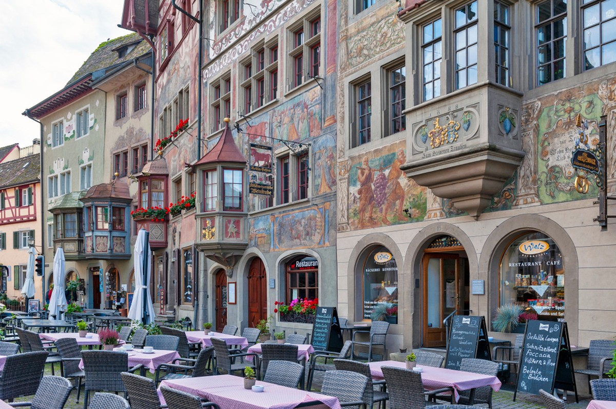 Auch Wikipedia weiss: «Stein am Rhein ist vor allem wegen des gut erhaltenen Altstadtkerns bekannt und deswegen touristisch sehr beliebt.»