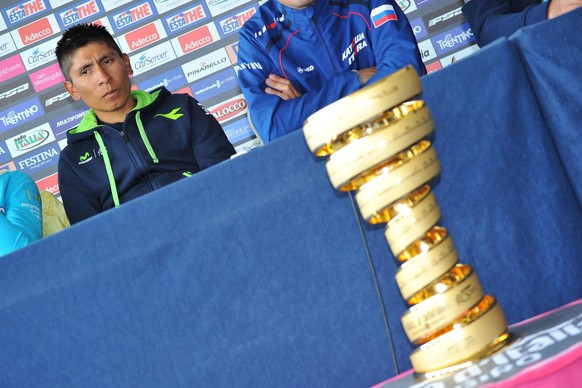 Die Trophäe im Blick: Nairo Quintana.