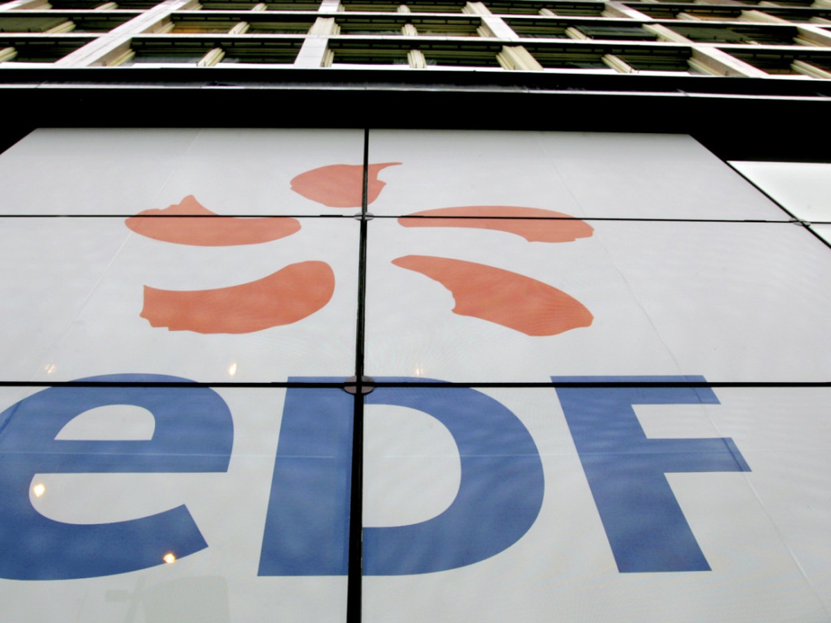 Les actionnaires salari�s d'EDF ont menac� de porter plainte contre l'Etat pour ses d�cisions concernant l'�nerg�ticien et leurs cons�quences "spoliatrices" pour les actionnai ...