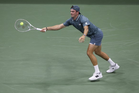 epa12338894 Tommy Paul of the US in action against Alexander Bublik of Kazakhstan during the third round of the US Open Tennis Championships at the USTA Billie Jean King National Tennis Center in Flus ...