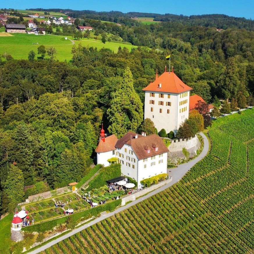 Schloss Heidegg Rosengarten Rauszeit