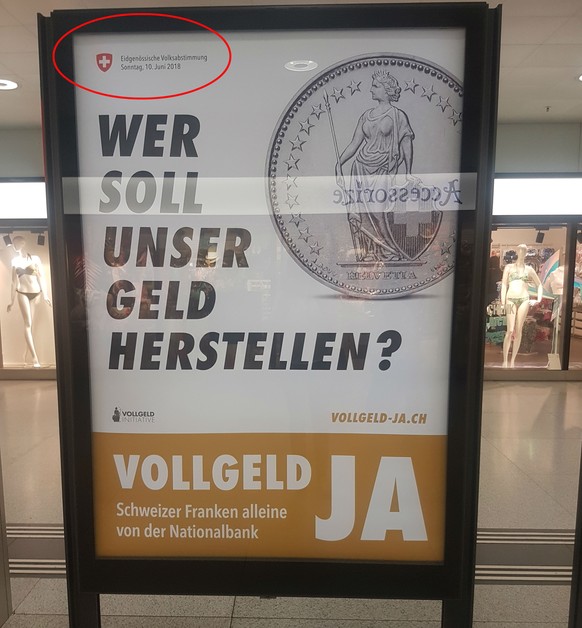 Die Plakate hängen unter anderem an den Bahnhöfen Zürich und Bern.