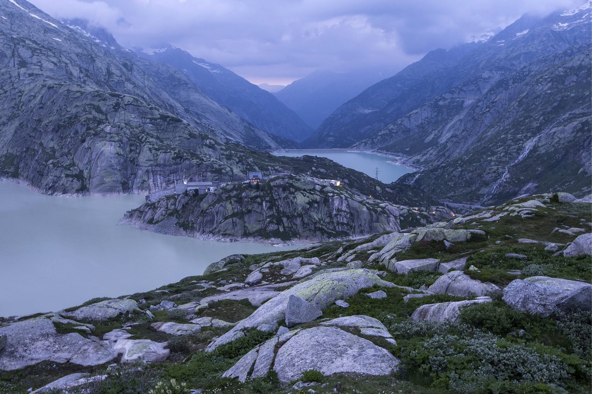 Grimsel mit Stausee.