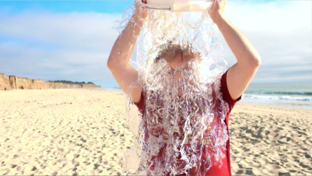Ein Apple-Manager und viel Eiswasser an der Half Moon Bay in Kalifornien.