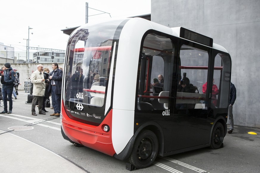 Medienorientierung zum Pilotversuch selbstfahrende Busse am Dienstag, 7. Maerz 2017, in Zug. (KEYSTONE/Alexandra Wey)