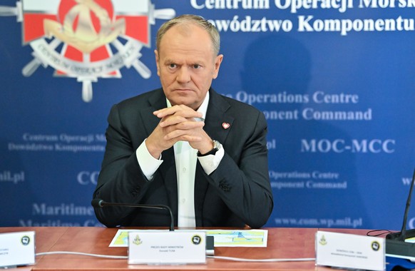 epa12124740 Polish Prime Minister Donald Tusk attends a special meeting at Maritime Operations Centre in Gdynia, northern Poland, 22 May 2025. Tusk held a special meeting with security agencies after  ...