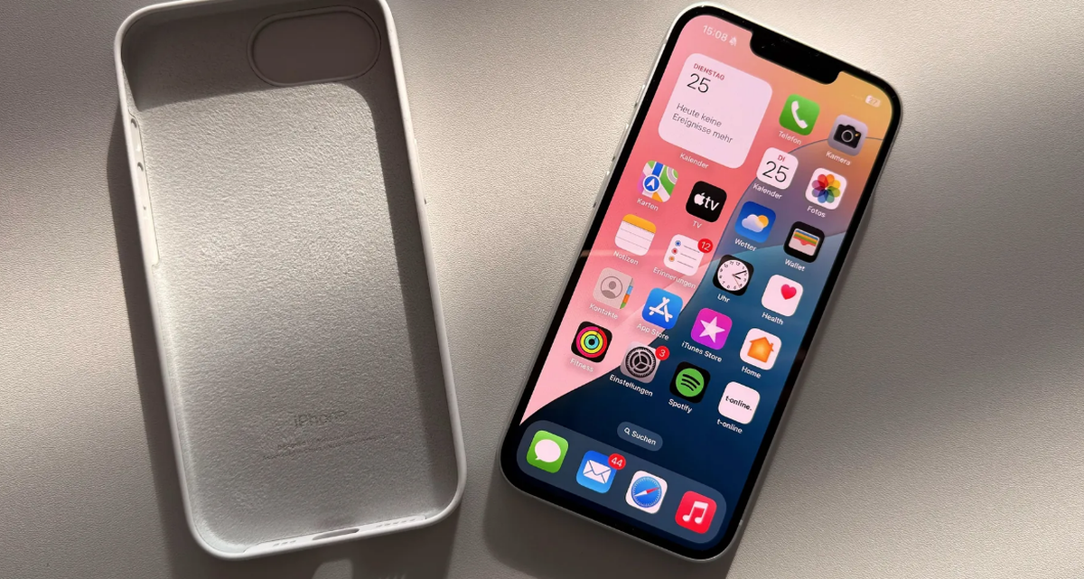 L'iPhone 16e remplace la populaire série SE et est adapté aux applications d'IA d'Apple.