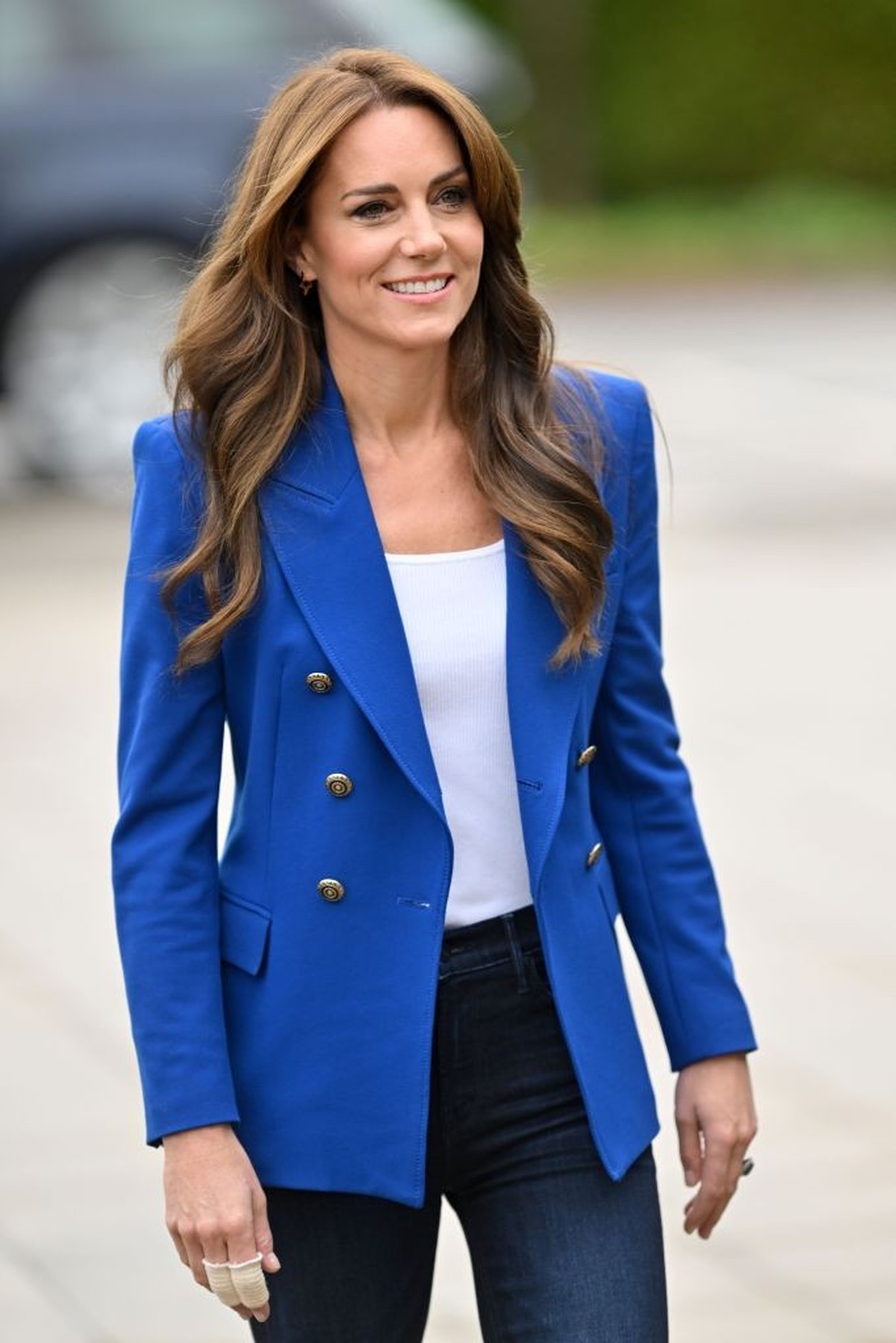 MARLOW, ENGLAND - OCTOBER 12: Catherine, Princess of Wales arrives for a visit to SportsAid at Bisham Abbey National Sports Centre to mark World Mental Health Day on October 12, 2023 in Marlow, Englan ...