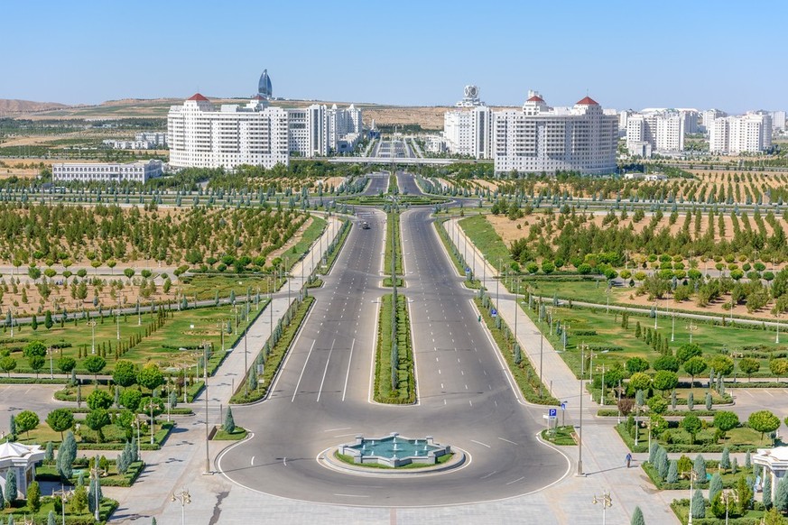 Turkmenistan the best photos from the country where no Swiss have lived since 2016.  Only Swiss watson.ch Ashgabat Turkmenistan city cape, skyline of beautiful architecture and parks in Ashgaba...