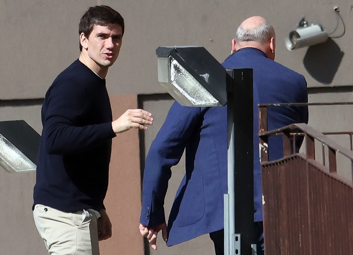 epa10561211 Silvio Berlusconi's youngest son, Luigi, arrives at San Raffaele hospital in Milan, Italy, 06 April 2023. Former Italian prime minister Silvio Berlusconi will be treated of cardiovasc ...