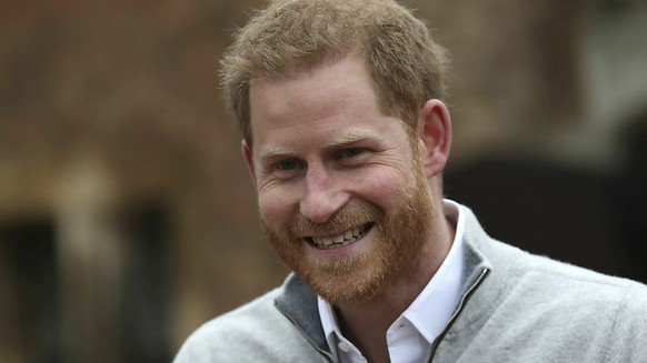 Prinz Harry strahlt: Am Montagnachmittag verkündete er in Windsor vor Journalisten die Geburt seines ersten Sohnes.