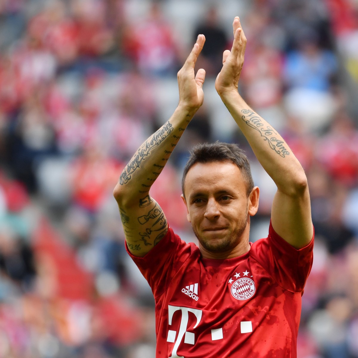 epa07581027 Bayern's Rafinha reacts during the German Bundesliga soccer match between FC Bayern Munich and Eintracht Frankfurt in Munich, Germany, 18 May 2019. EPA/PHILIPP GUELLAND CONDITIONS - A ...