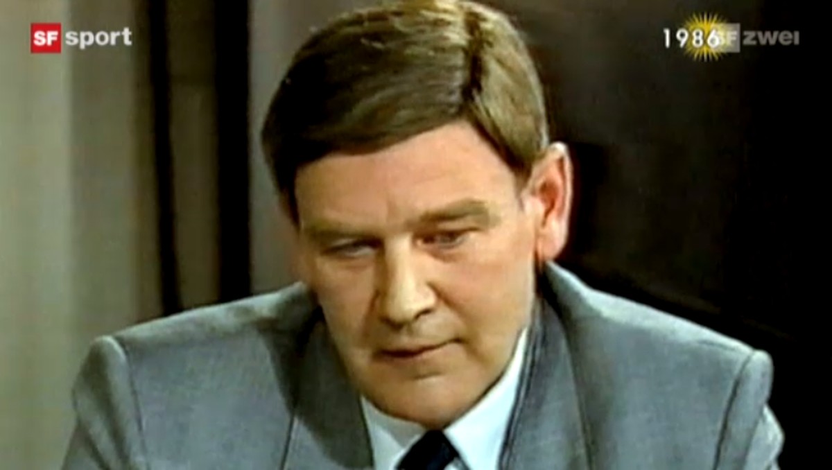 Peter Bossert muss damals im Fernsehen Stellung nehmen.