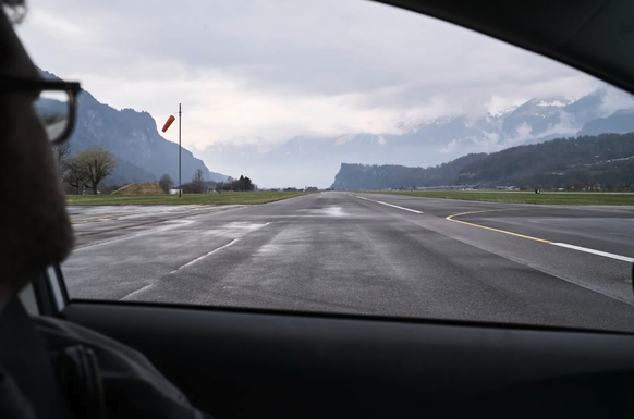 Landebahn Meiringen F35