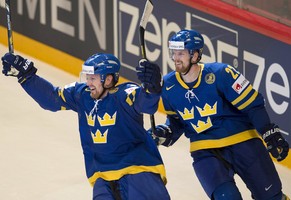 Henrik (links) und Daniel Sedin auf dem Weg zum WM-Titel im Mai 2013.