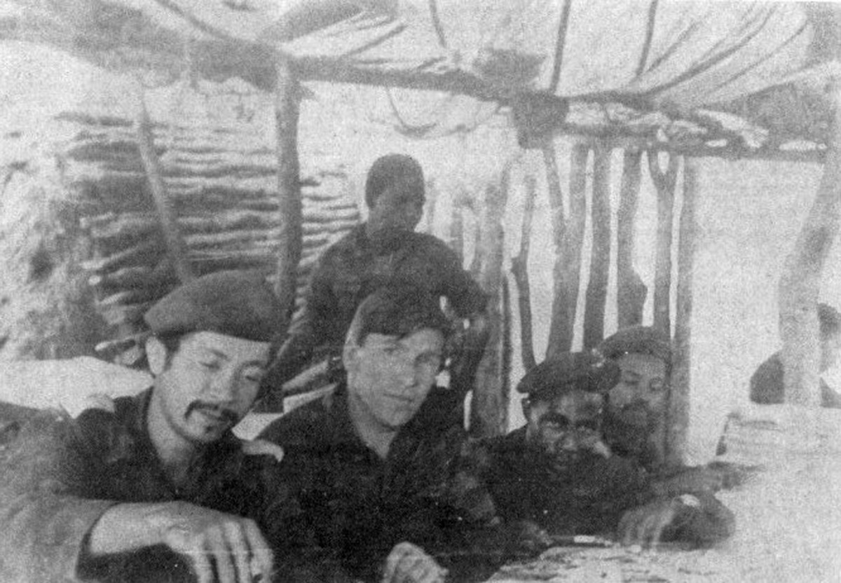 Soviet military instructors with Namibian guerrillas during the South African Border War, late 1970s.
https://en.wikipedia.org/wiki/Africa%E2%80%93Soviet_Union_relations#/media/File:Soviet_instructors ...