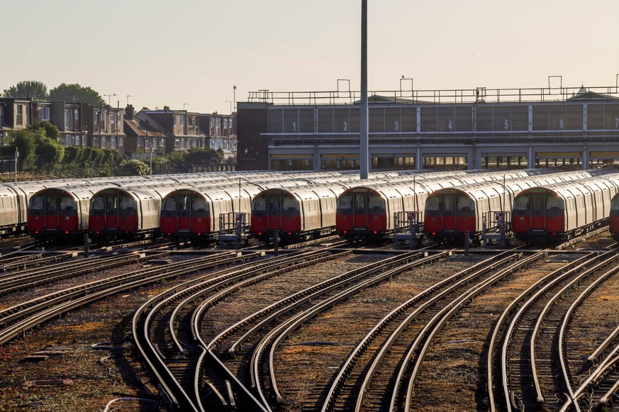 Die Züge der Piccadilly Line bleiben heute im Northfields Depot.