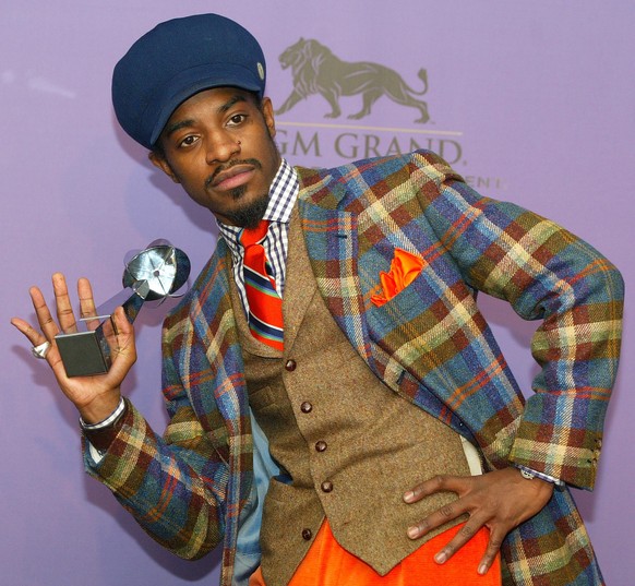 Andre &#039;Dre&#039; Benjamin of Outkast poses for photos during The 2003 Billboard Music Awards Wednesday, Dec. 10, 2003, at the MGM Grand Hotel and Casino in Las Vegas. Outkast won for Digital Trac ...