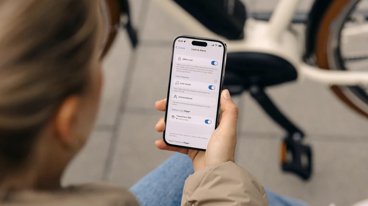 Smartphone als Schlüssel: Das Battery Lock können Nutzer ab Sommer 2025 downloaden. Alternativ können auch einige sogenannte Kiox-Displays als Schlüssel verwendet werden.