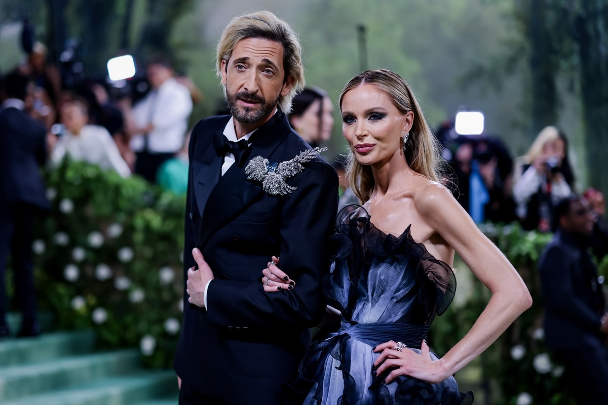 epa11323461 Adrien Brody and Georgina Chapman arrive at the red carpet for the 2024 Met Gala, the annual benefit for the Metropolitan Museum of Art's Costume Institute, in New York, New York, USA ...